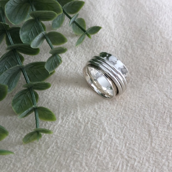 Hammered Spinner Ring, Sterling Silver - Picture 3 of 6